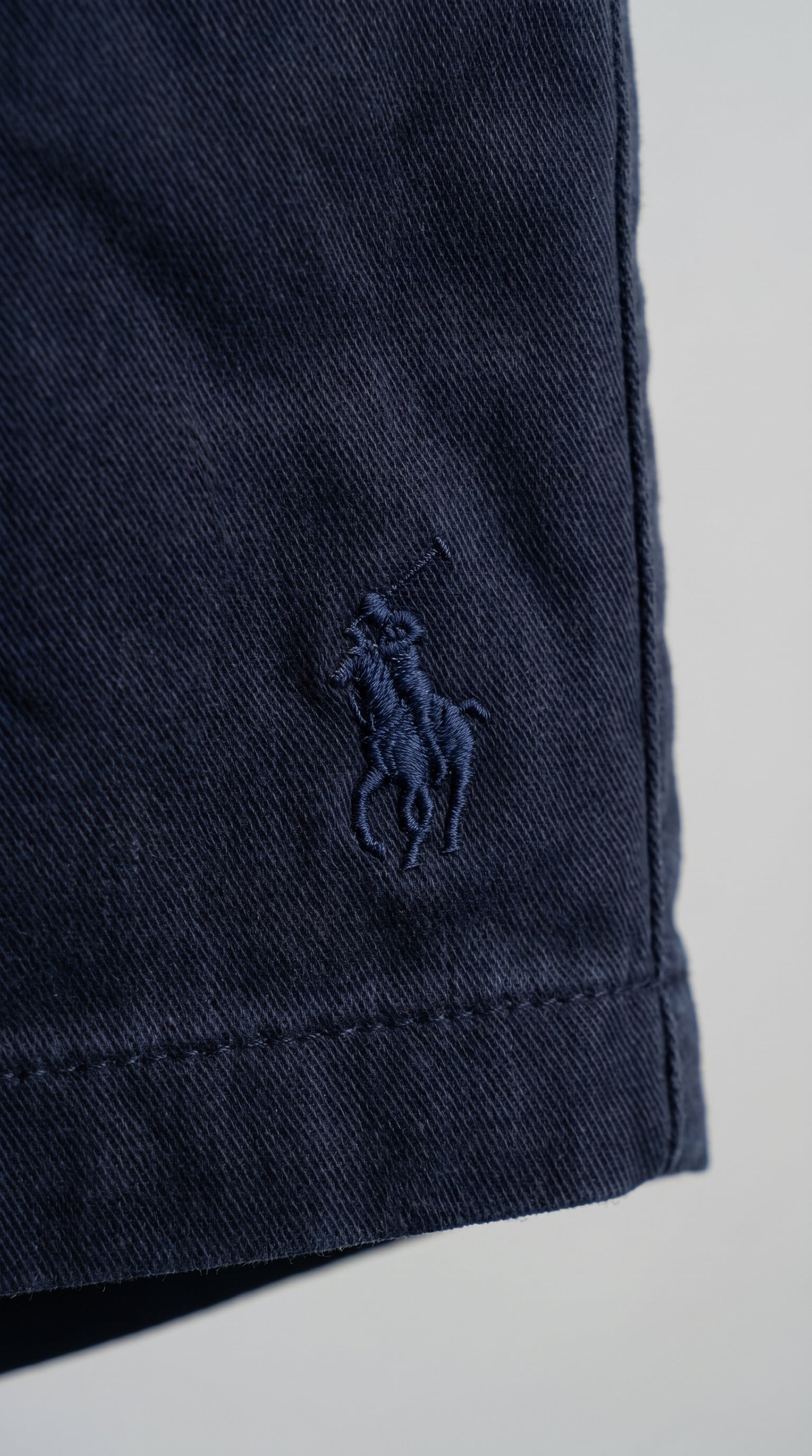 Short Sarja RL Azul Marinho  | Com Cavaleiro Tom Sobre Tom